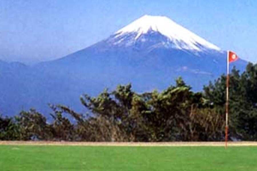 ゴルフコースと富士山