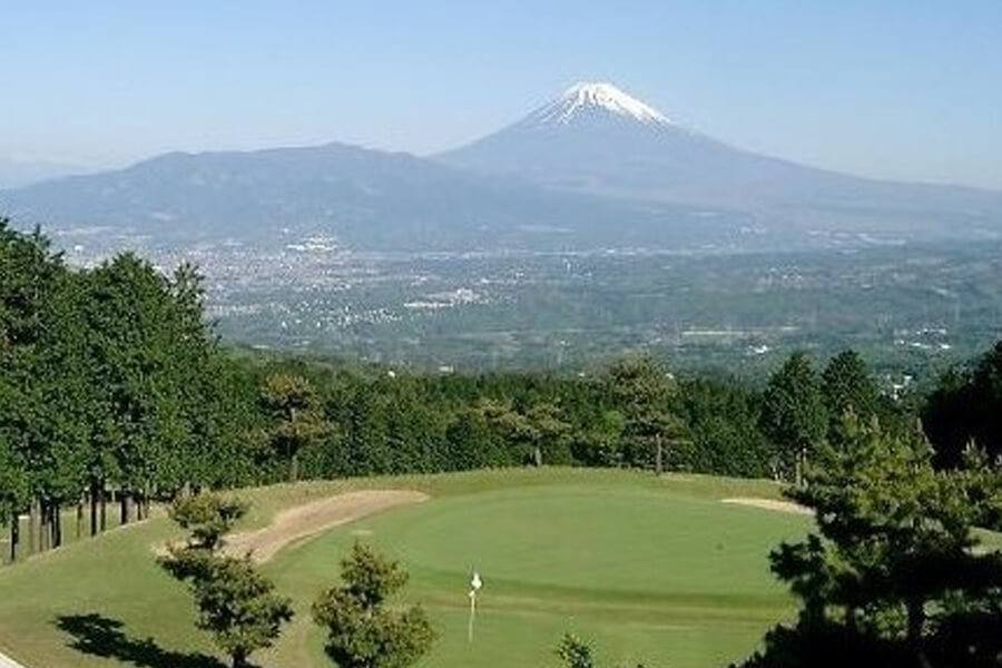 ゴルフコースと富士山